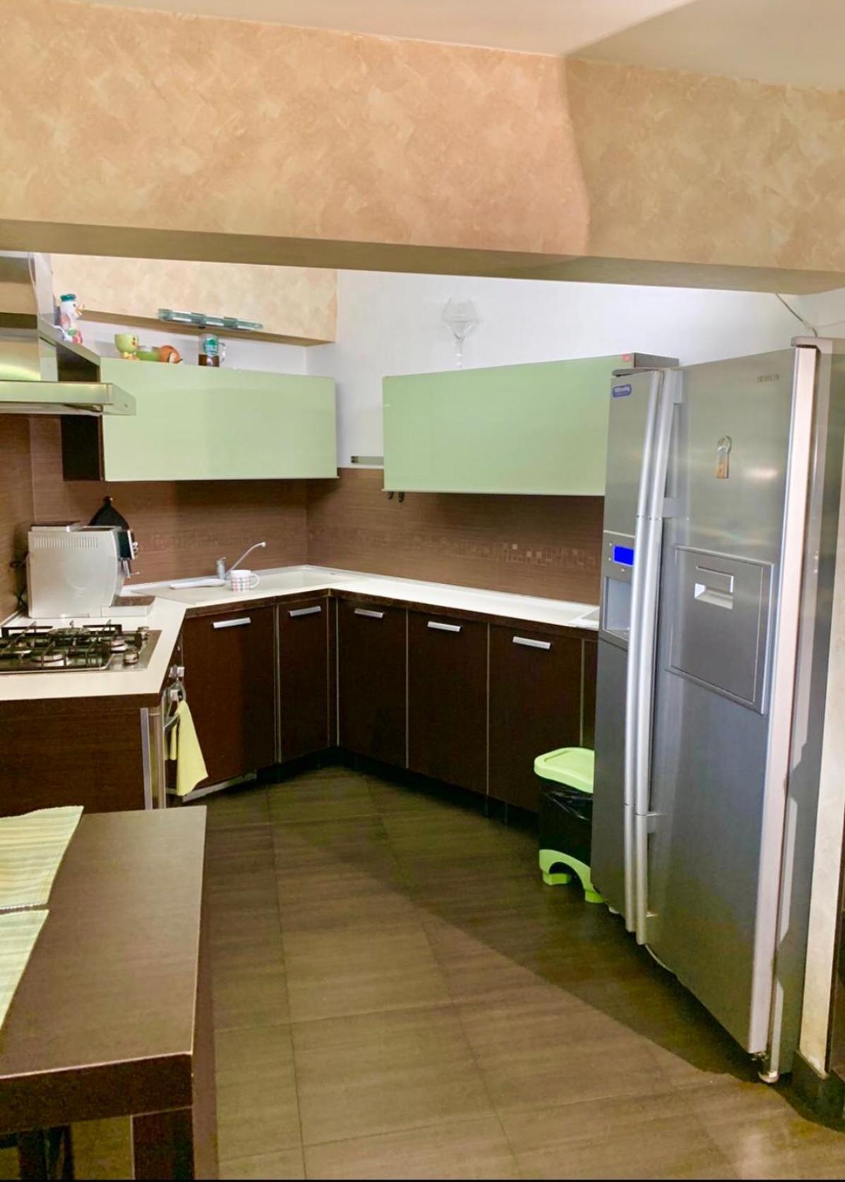 Central Apartment 4 Rooms 布拉索夫 外观 照片